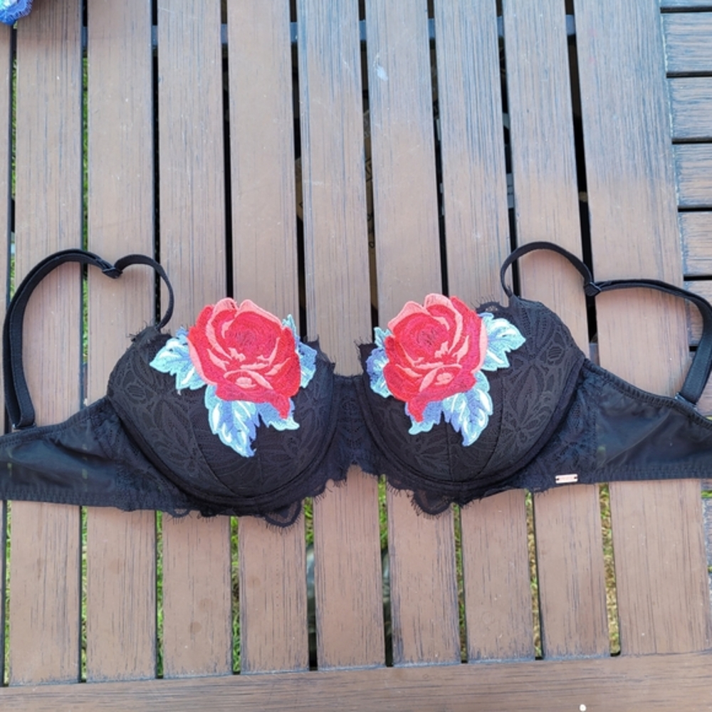 Victoria's Secret Roses Bra